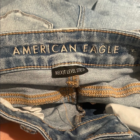 American Eagle Outfitters Light Blue Distressed Ankle Jeans - Picture 3 of 4